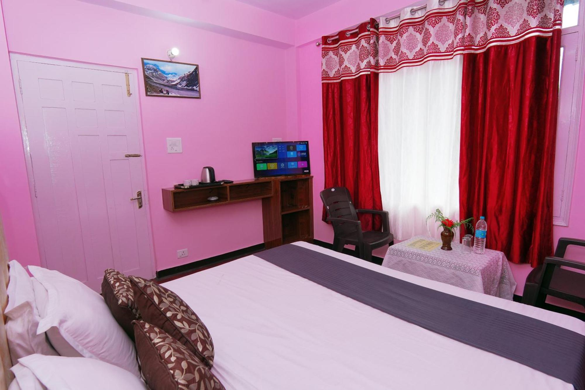 Shimla Hills Apartments 2Bhk Eksteriør billede